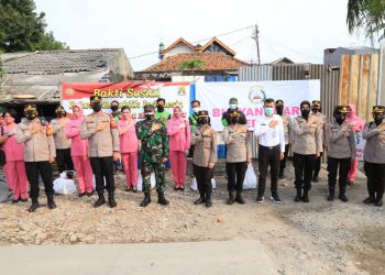 Bakti sosial menyambut hari jadi Polwan Republik Indonesia ke 73 dan hari gerak Bhayangkari ke 69