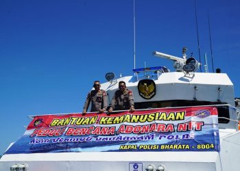 Bawa Tim Kesehatan Hingga K-9, Polri Sasar Wilayah Banjir-Longsor NTT yang Sulit Dijangkau