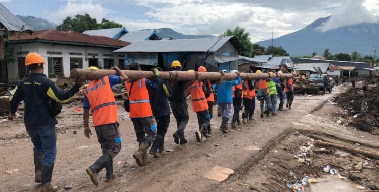 TNI-Polri Bersinergi Dukung PLN Pulihkan Listrik di NTT