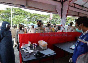 Mabes Polri Pantau Pos Penyekatan di Suramadu