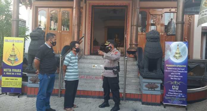 Jelang Hari Raya Waisak, Polisi Jaga Ketat Vihara di Tegal