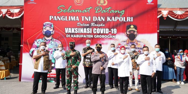 Panglima TNI, Kapolri dan Kepala BNPB Cek Pelaksanaan Vaksinasi Di Grobogan