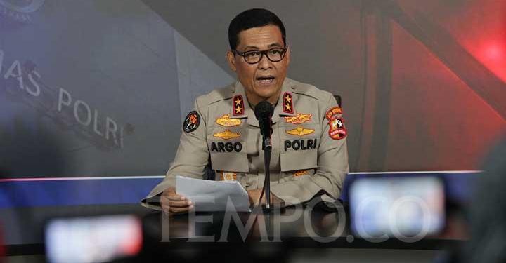 Polri Terjunkan 100 Personel Jaga 1 Posko PPKM di Madiun dan Bangkalan