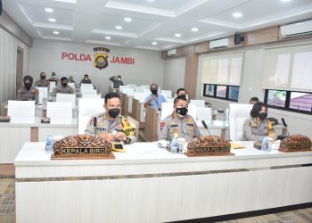 Wakapolda Jambi ikuti vicon Rapat Kesiapan Vaksinasasi Nasional menyambut HUT Bhayangkara ke 75 tahun 2021