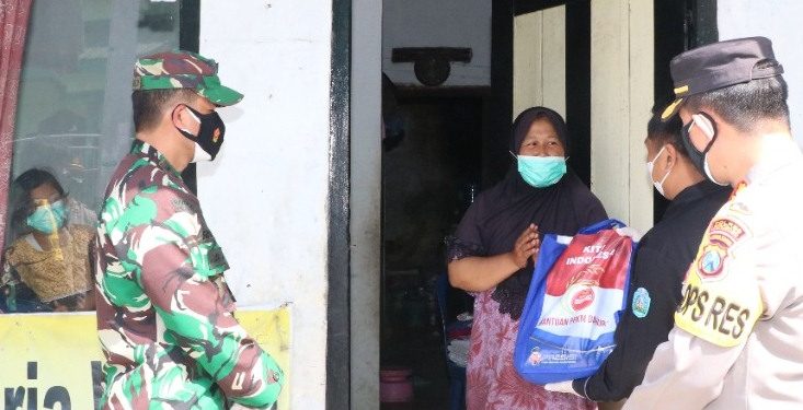 Bantuan 1000 Paket Sembako Kembali Didistribusikan Bagi Masyarakat di Ponorogo
