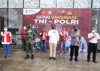 Kapolri Jaminkan Vaksinasi Kepada Buruh Bakal Dipercepat Sampai Akhir Agustus