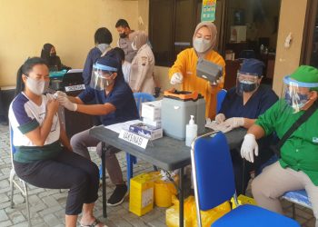 Dukung Vaksinasi Nasional, Polres Banjarnegara Gelar Vaksinasi Massal