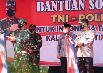 Panglima TNI dan Kapolri Tinjau Vaksinasi Massal di Balikpapan