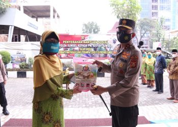 Polda Sumsel Distribusikan Sembako kepada Pengurus Wilayah Aisyiyah