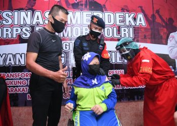 Korps Brimob Polri Suntik Vaksin ke Anak Berkebutuhan Khusus
