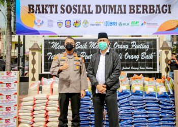 Kapolres Dumai AKBP Mohammad Kholid, S.I.K bersama Walikota Dumai H. Paisal, SKM, MARS laksanakan Baksos Dumai