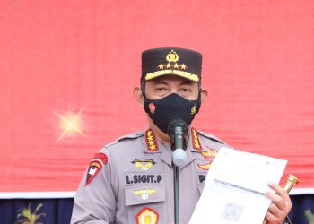 Kapolri Minta Semua Lokasi Pusat Aktivitas Warga Dipasangi Aplikasi PeduliLindungi