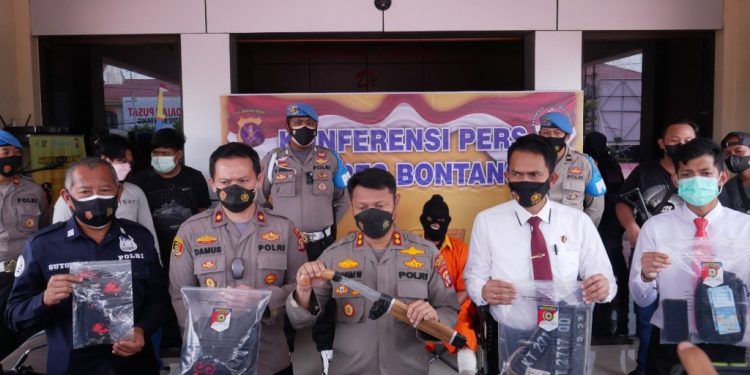Polres Bontang Gelar Konferensi Pers Usai Ungkap Kasus Perampokan