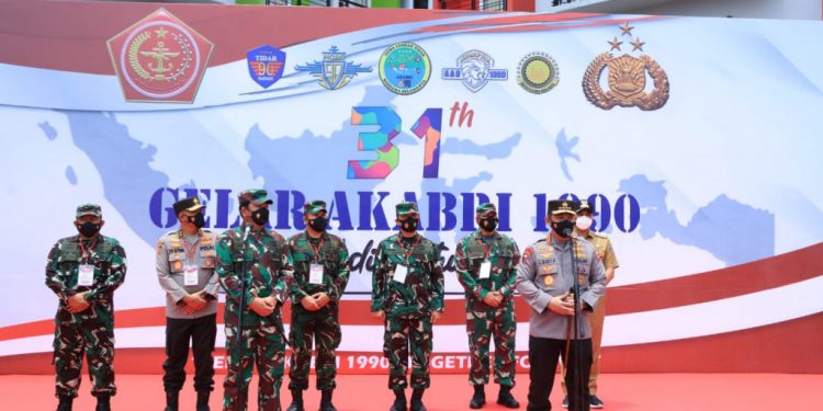 Jelang Libur Nataru, Kapolri Tekankan Jajaran Waspadai Laju Pertumbuhan COVID-19