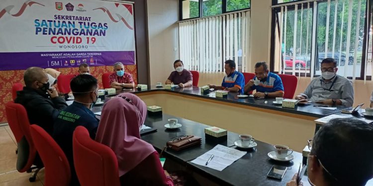 Pemerintah Kabupaten Wonosobo Dengan TNI/ Polri Distribusikan 10 Ribu Dosis Vaksin Corona ke 13 Desa