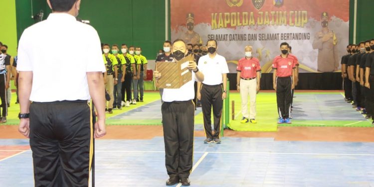 Peringati Hari Pahlawan, Polda Jatim Buka Perlombaan Olahraga