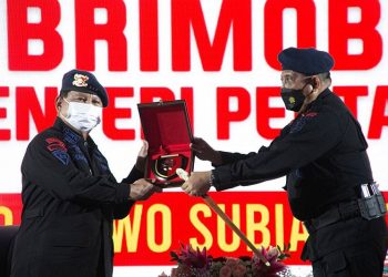 Prabowo Dapat Gelar Warga Kehormatan Utama Korps Brimob Polri