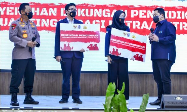 Kapolri Bicara Wujudkan SDM Unggul di Acara Bantuan Pendidikan Putra-Putri Polri