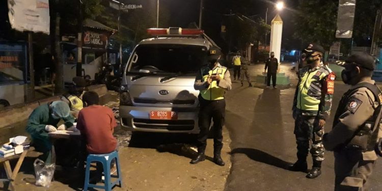 Vaksinasi Mobiling di Tempat Keramaian