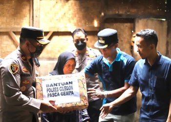 Polres Cilegon melaksanakan kegiatan kesejahteraan yaitu dalam bentuk bantuan sosial bagi korban dampak gempa Gempa bumi
