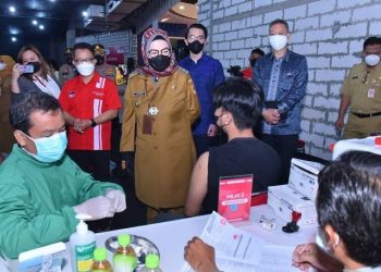 Polda Metro Jaya Lanjutkan Program Vaksinasi Merdeka di Tahun 2022