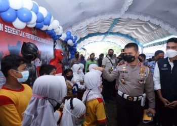 Kakorlantas Polri tinjau vaksinasi serentak di Kalimantan Selatan