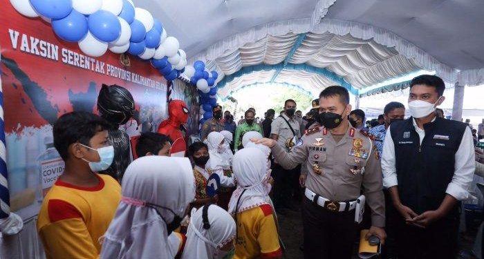Kakorlantas Polri tinjau vaksinasi serentak di Kalimantan Selatan