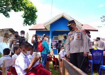 Kunjungan Polda Sulbar Ciptakan Suasa Ceria dengan Siswa