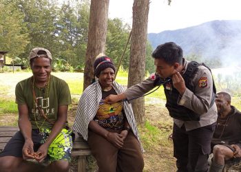 Berikan Pelayanan Gratis Cek Kesehatan Dan Pengobatan Kepada Masyarakat Ilaga