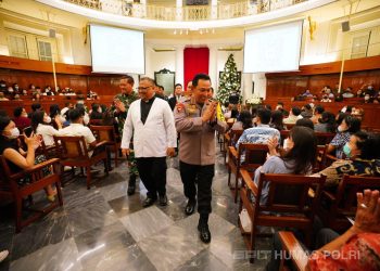 Kapolri dan Panglima TNI Tinjau Misa Natal di Gereja Katedral