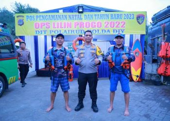 Personel Polairud Berhasil Selamatkan Wisatawan Terseret Ombak di Parangtritis