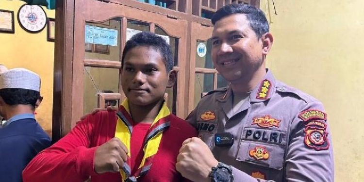 Alfin Alfarizqi (14) dan Kapolresta Bogor Kota Kombes Bismo Teguh Prakoso