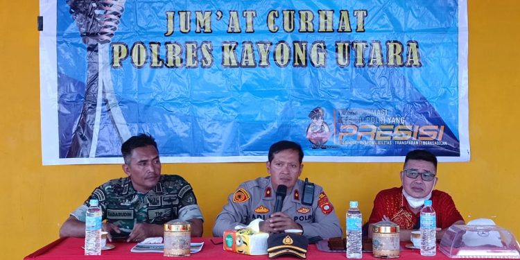 Jumat Curhat, Kapolres Kayong Utara Dengarkan Aspirasi dari Warga Sambil Ngopi Bersama