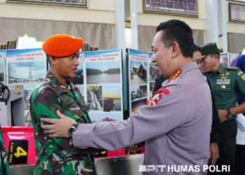 Kapolri Jenguk Korban Kapolda Jambi dan Rombongan Serta Apresiasi Semua Pihak