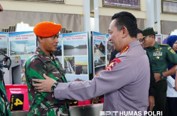 Kapolri Jenguk Korban Kapolda Jambi dan Rombongan Serta Apresiasi Semua Pihak