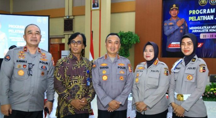 Kadivhumas Polri Buka Pelatihan Jurnalistik untuk Anggota di Setiap Polda