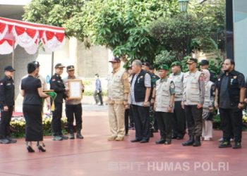 Menteri Kesehatan RI Berikan Penghargaan Kepada Personel Polri Dalam Misi Kemanuasian Gempa Turki 2023
