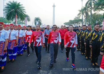 Kapolri Suarakan Pemilu Damai dalam Bhayangkara Fun Walk