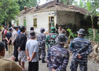 Sinergi TNI dan Polri Bedah Rumah Warga Korban Gempa Bantul