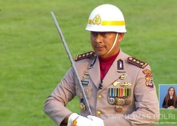 Foto Komandan Upacara Penurunan Bendera HUT RI ke-78