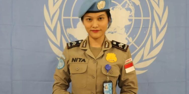 Briptu Renita Rismayanti bekerja sebagai polisi perdamaian PBB di Republik Afrika Tengah. PPB memberi anugerah Polisi Wanita Terbaik PBB 2023. (foto pbb kantor indonesia)