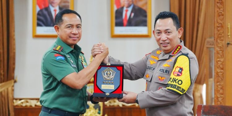 Foto Kapolri dan Panglima TNI Tekankan Sinergisitas Ciptakan Pemilu Damai