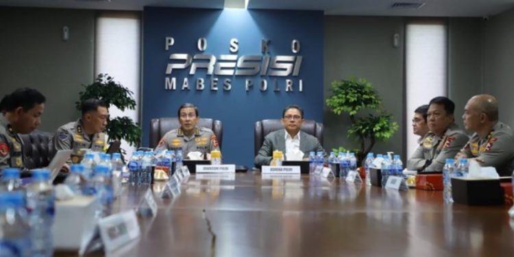 Dapatkan informasi terupdate berita dari kami. Untuk kerjasama lainya bisa kontak email atau sosial media polrinews lainya.