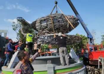 Inovasi Polri Buat Patung Ikan dari Knalpot Brong di Pati