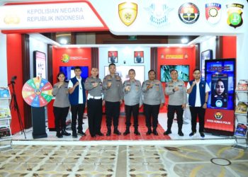 Prestasi Polri Raih Juara Booth Terbaik di Pameran Kampung Hukum 2024