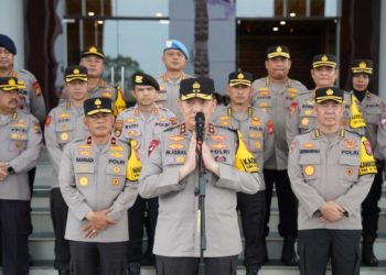 Polda Riau Distribusikan Bantuan Logistik untuk Korban Banjir Bandang Sumatera Barat