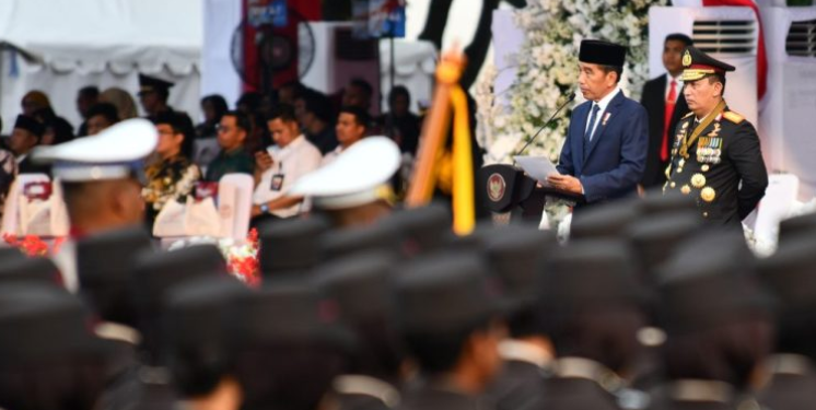 Presiden Joko Widodo Tegaskan Pentingnya Profesionalitas Polri dalam Menjaga Stabilitas Demokrasi Jelang Pilkada Serentak 2024