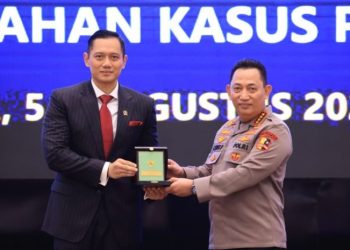 Kapolri Jenderal Polisi Drs. Listyo Sigit Prabowo dan Menteri ATR/BPN, Agus Harimurti Yudhoyono (AHY)