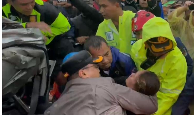 kecelakaan beruntun di Tol Cipularang Purwakarta