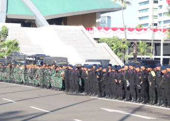pengawalan aksi buruh tanpa senjata api